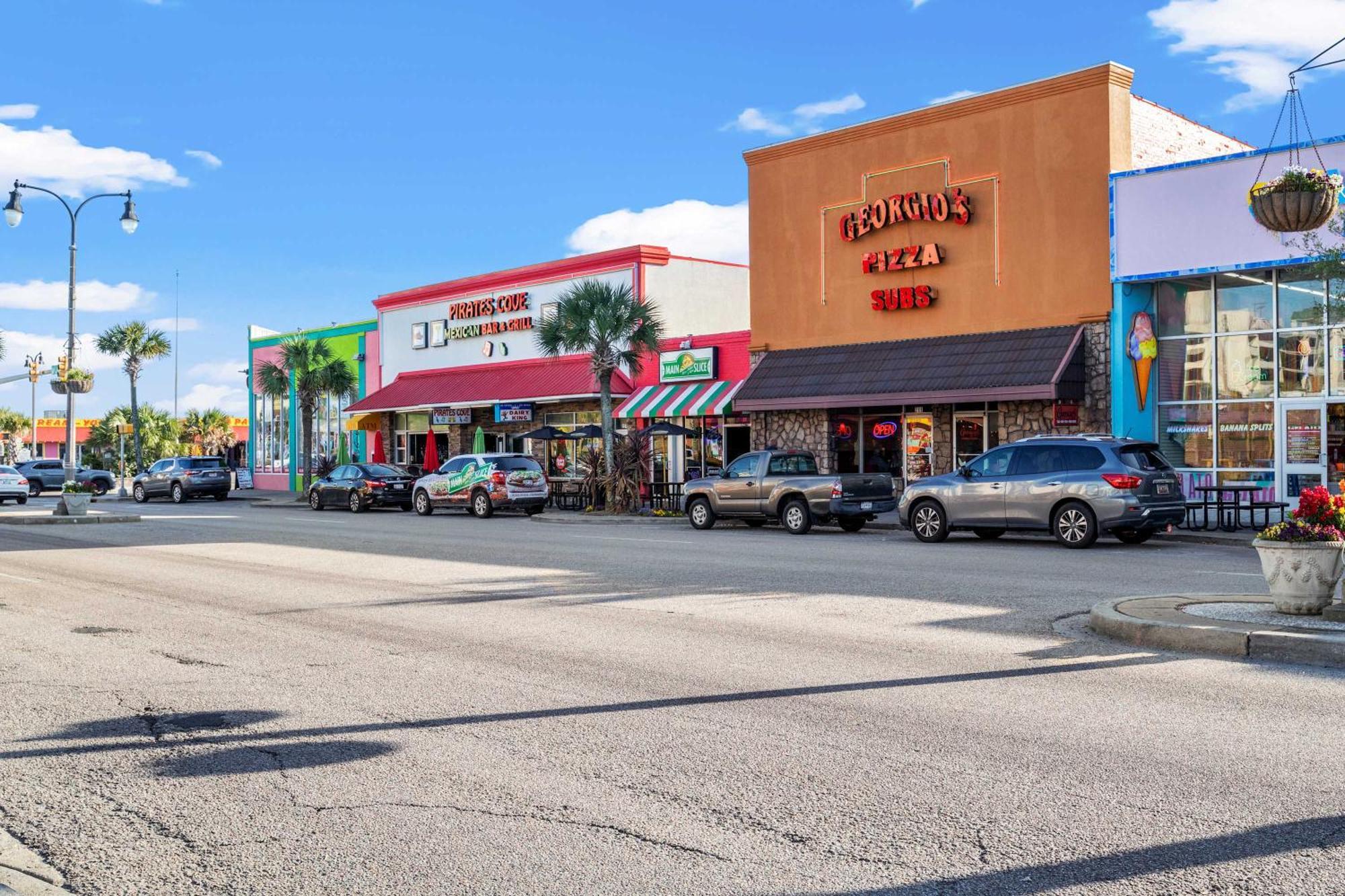 3Br 1Bth Near Beach & Main St Pet Friendly 1King Apartment Myrtle Beach Exterior photo